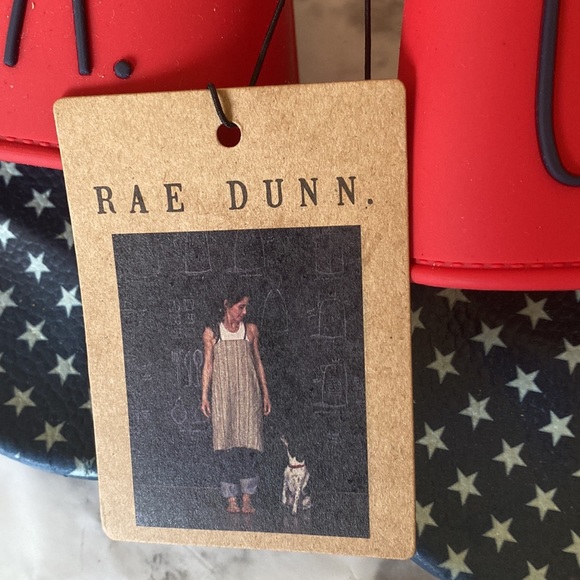 NWT RAE DUNN USA Slides Size 8 - Picture 3 of 8